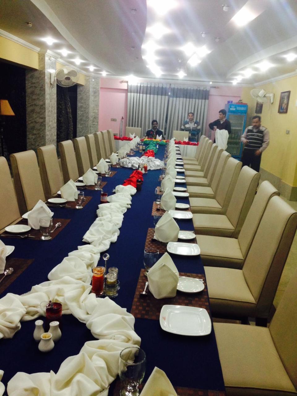 Mir Continental Hotel Muzaffarabad Kültér fotó