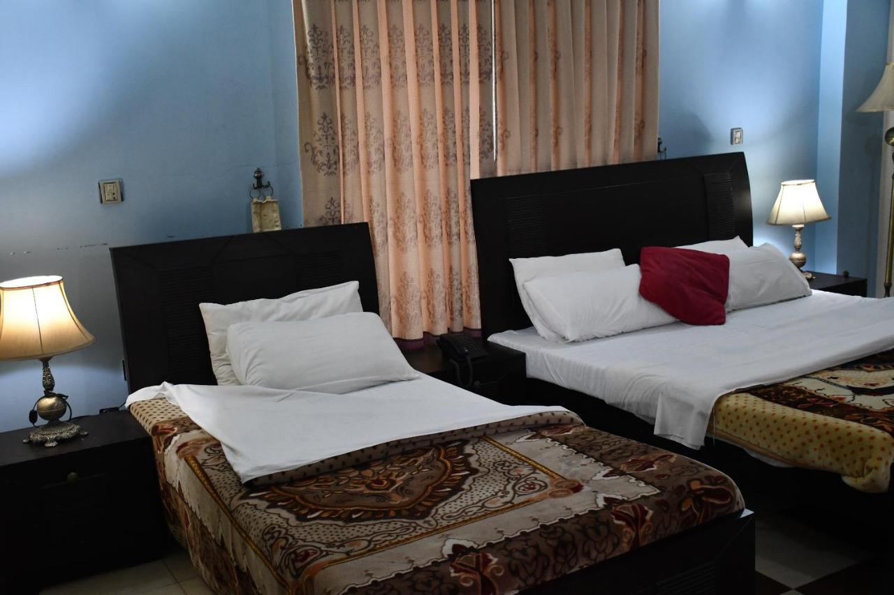 Mir Continental Hotel Muzaffarabad Kültér fotó