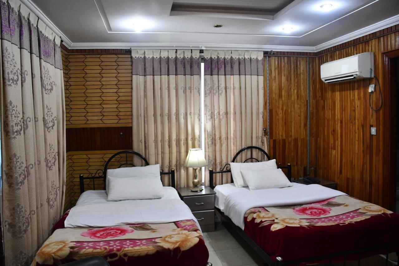 Mir Continental Hotel Muzaffarabad Kültér fotó