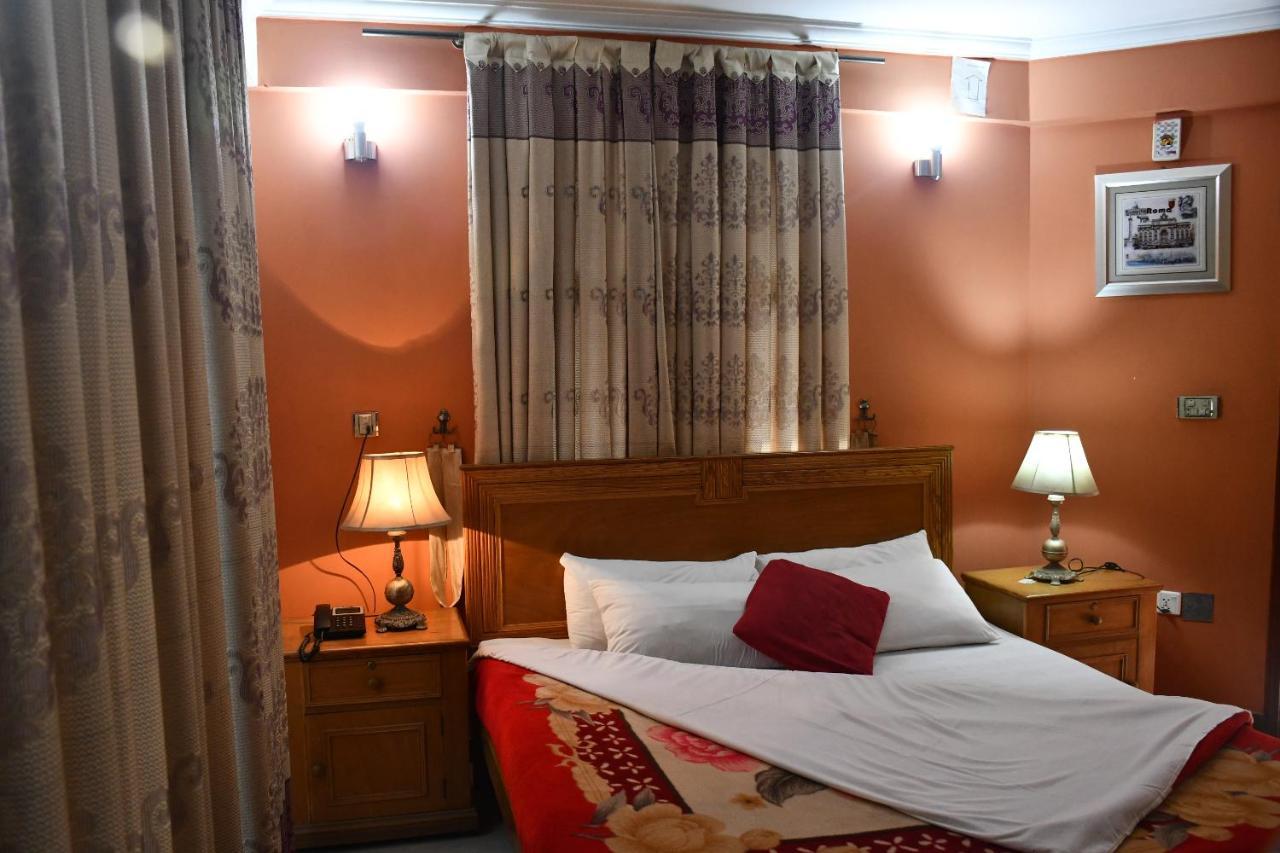 Mir Continental Hotel Muzaffarabad Kültér fotó