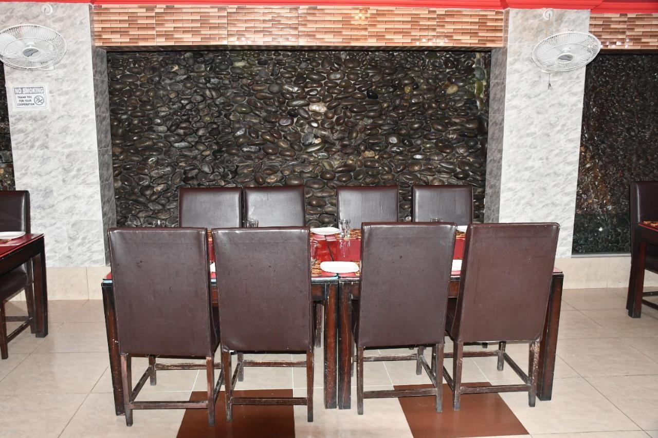 Mir Continental Hotel Muzaffarabad Kültér fotó