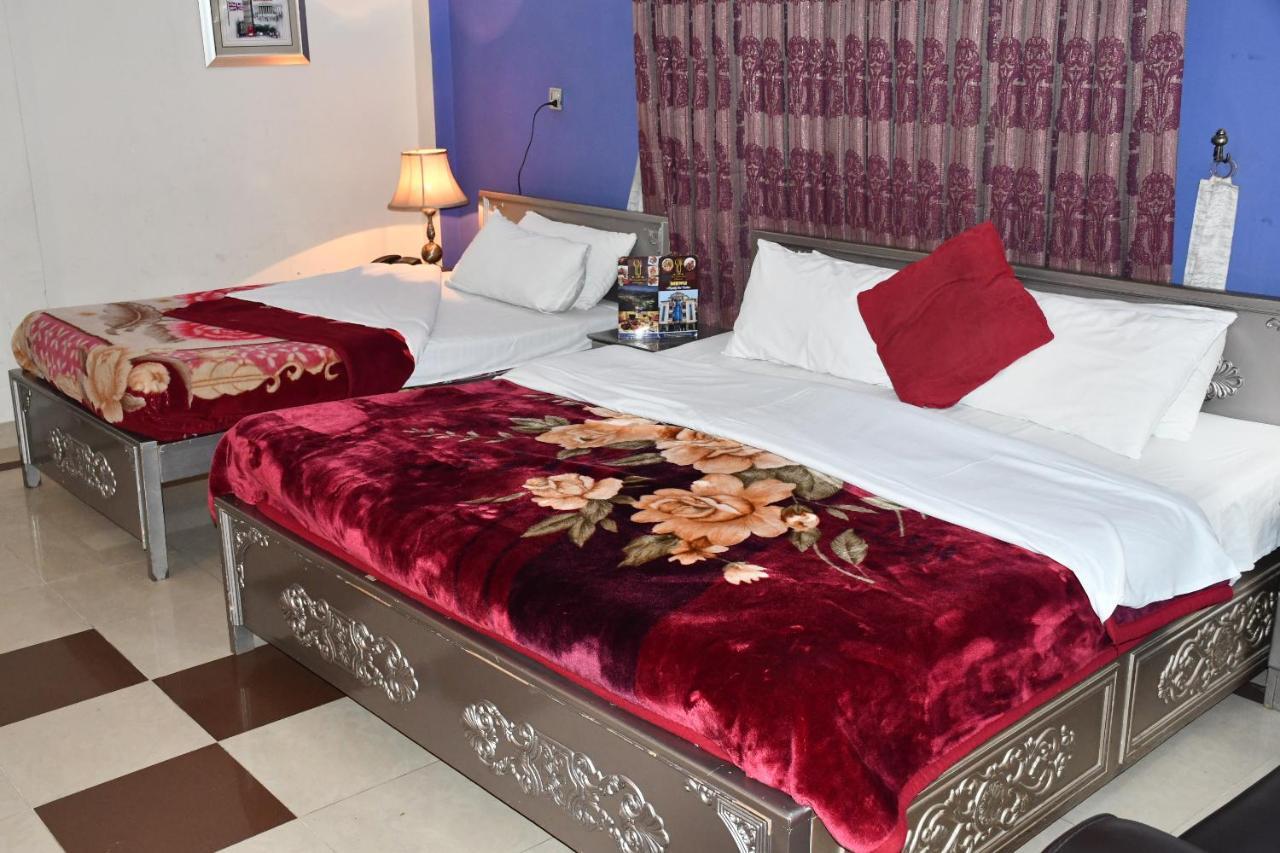 Mir Continental Hotel Muzaffarabad Kültér fotó